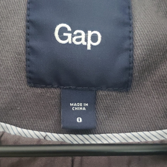 ❣️ FINAL SALE 🤍 🖤 Gray GAP Jacket - Picture 5 of 6